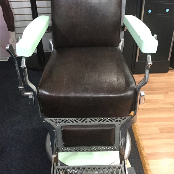 Paidar Barber Chair - Picture 3 of 8